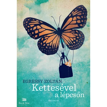 Kettesével a lépcsőn